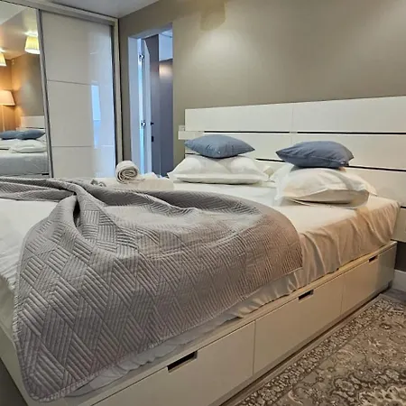 Apartment Panoramic Premium Lake Boutique Etaj 8 Stunning